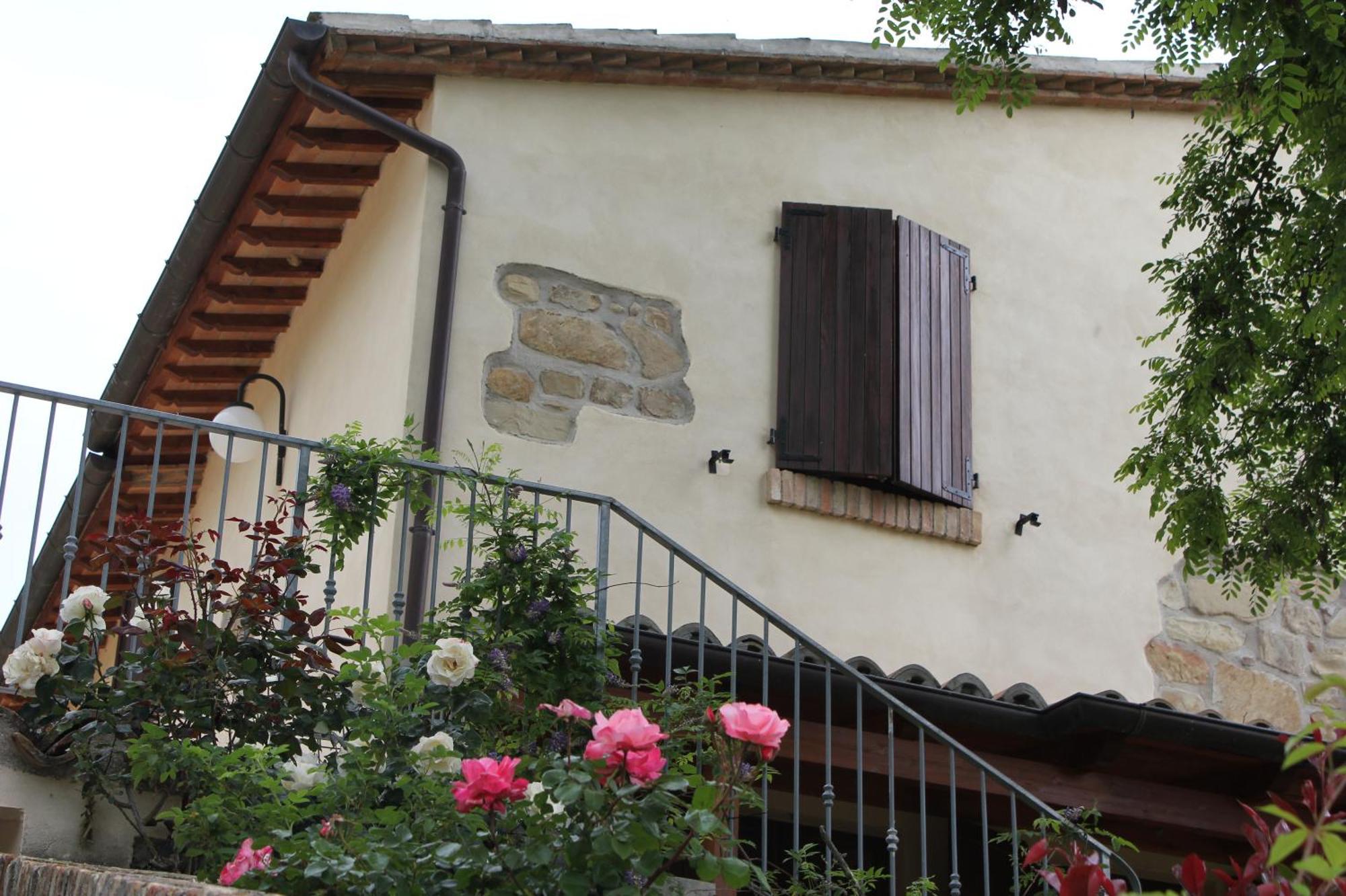 Agriturismo La Valle Del Vento Urbino Exterior photo